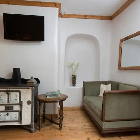 Au Cheval Blanc - Et D'hotes 住宿加早餐酒店 3*